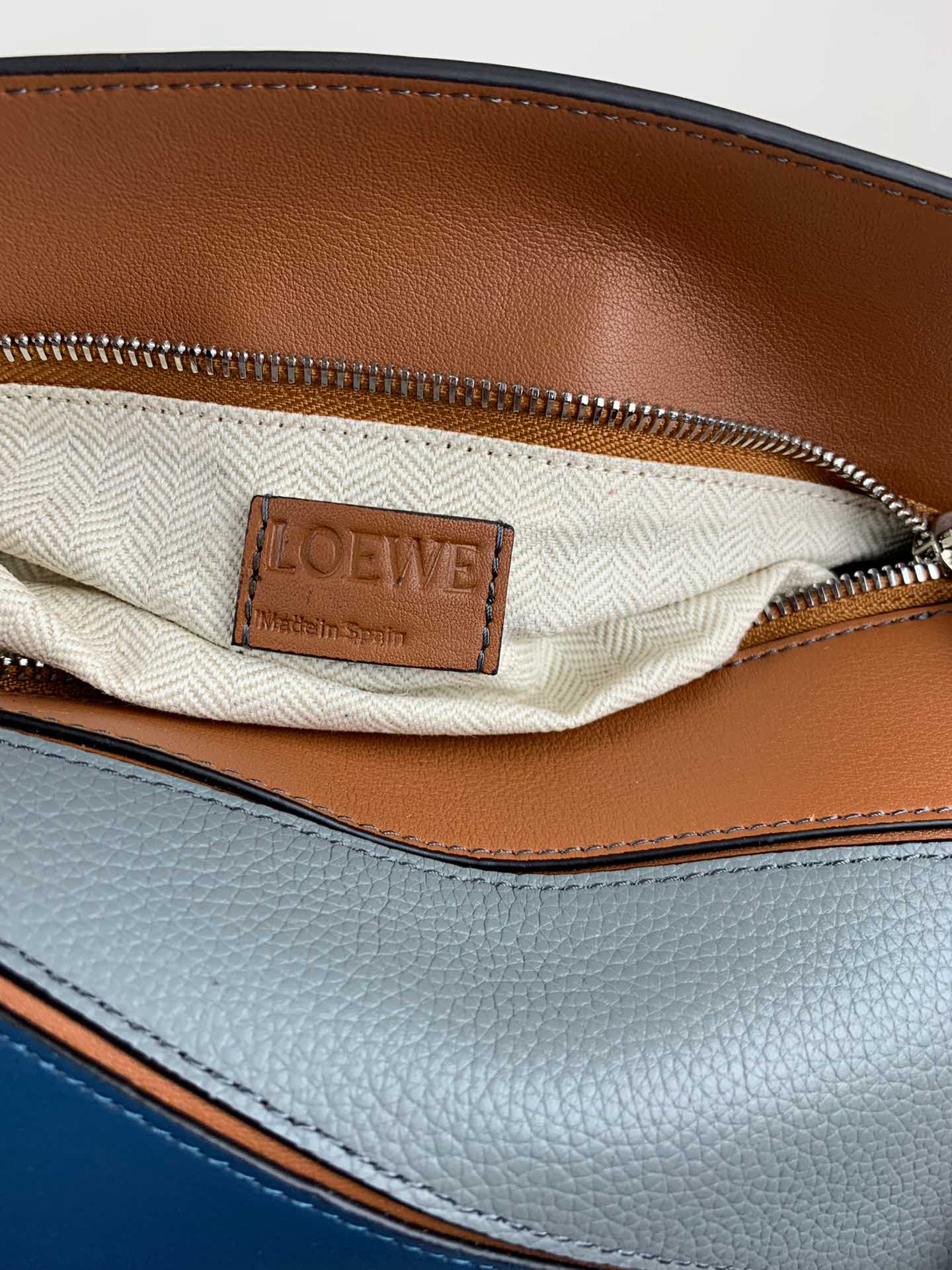 Сумка Loewe Puzzle из телячьей кожи - 3