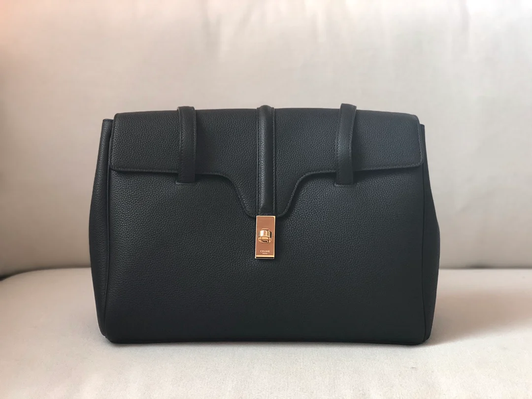 Сумка Celine Soft 16 из зернистой телячьей кожи средней плотности - 1 шт.