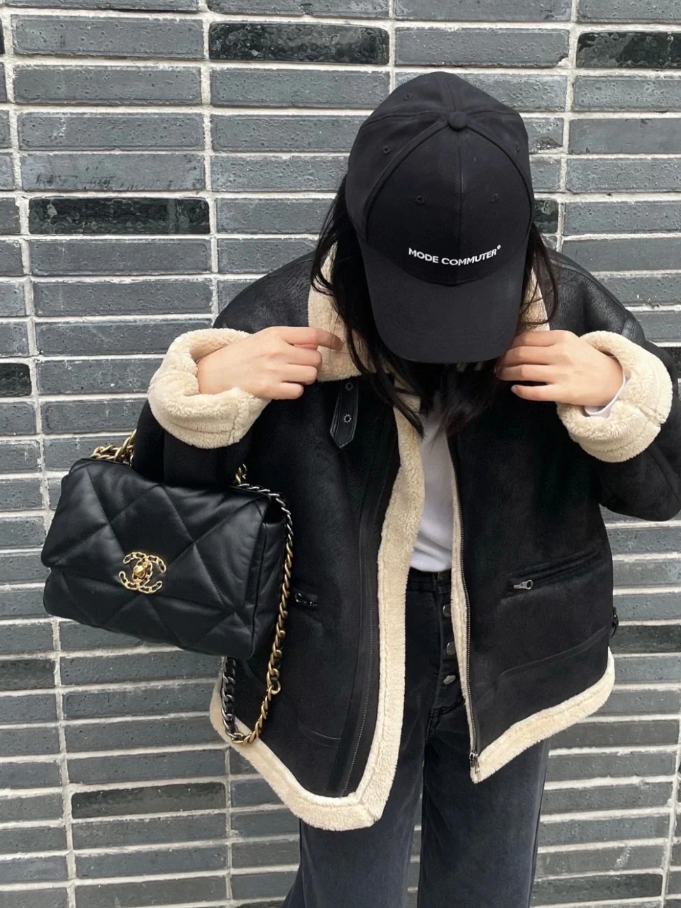 Маленькая сумочка Chanel 19bag - черная