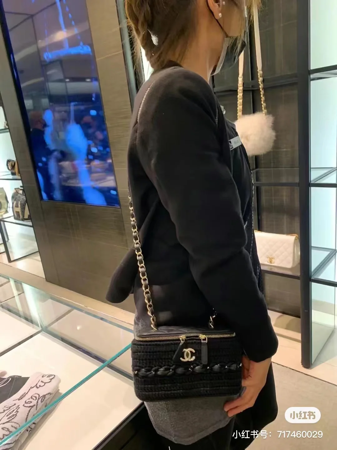 Новинка весны 2022 года от Chanel - Плетеный квадратный узор - Черный