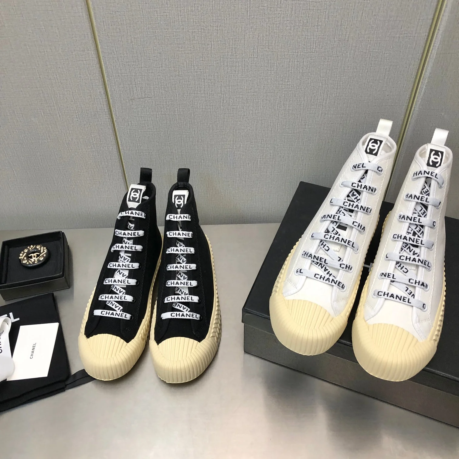 Кед Chanel 22SS средней высоты