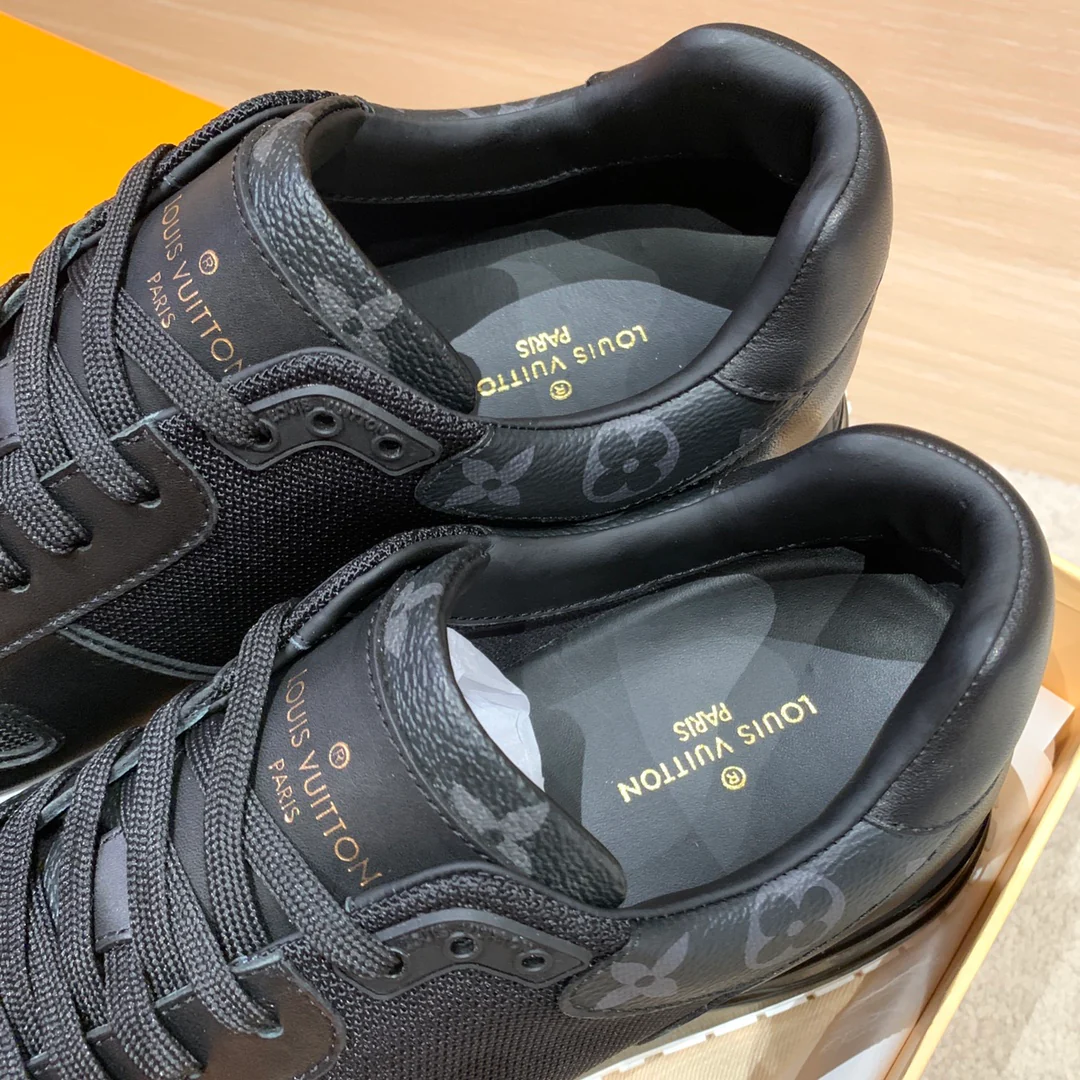 LV - Спортивные повседневные туфли - Черные с монограммой