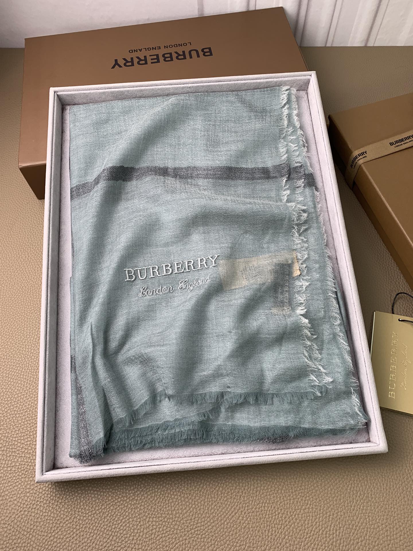 Длинный шарф Burberry из кашемира с принтом - 200 см (85 см в ширину) - 100% кашемир