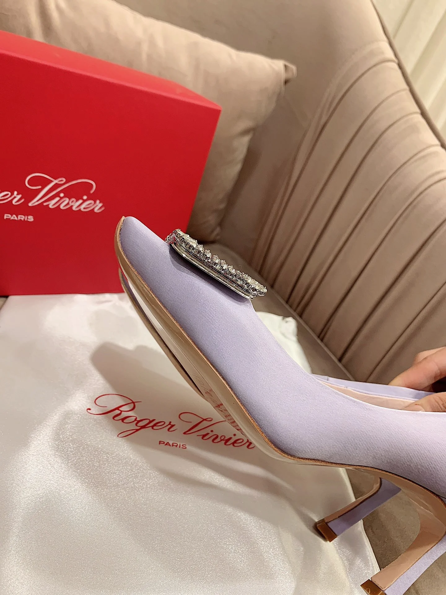 Туфли на банановом каблуке RV-7-5 см - Шелковая пряжка со стразами - Светло-фиолетовые