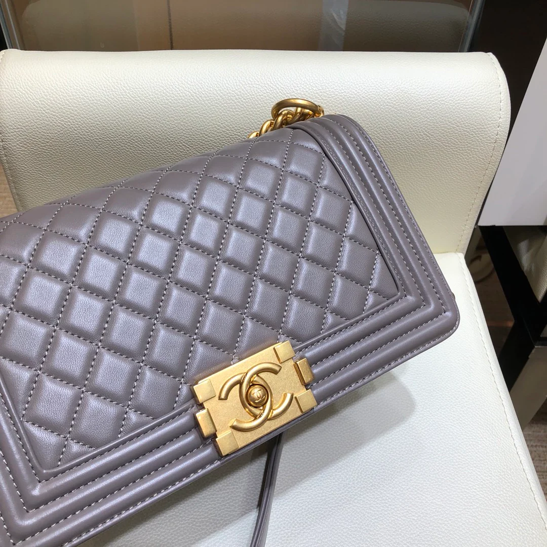 Chanel-boy-25cm-6