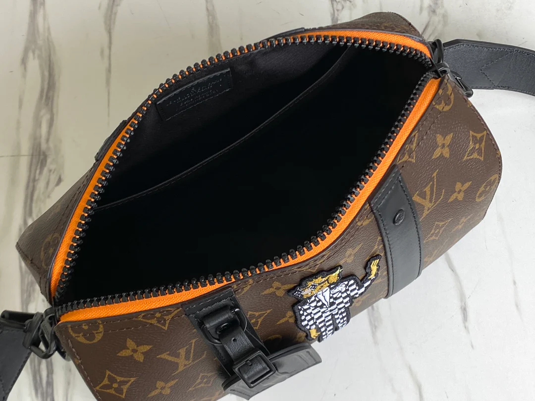 lv-m45652-city-keepall-handbag