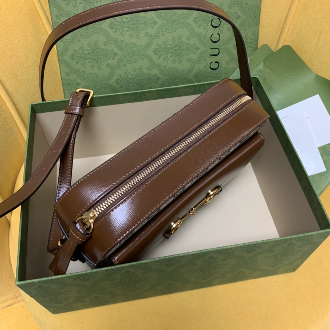 Сумка для фотоаппарата Gucci 1955 с пряжкой в ??виде подковы