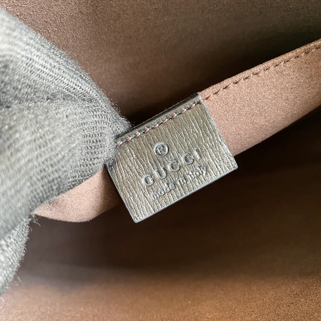 Gucci 男款手拿包