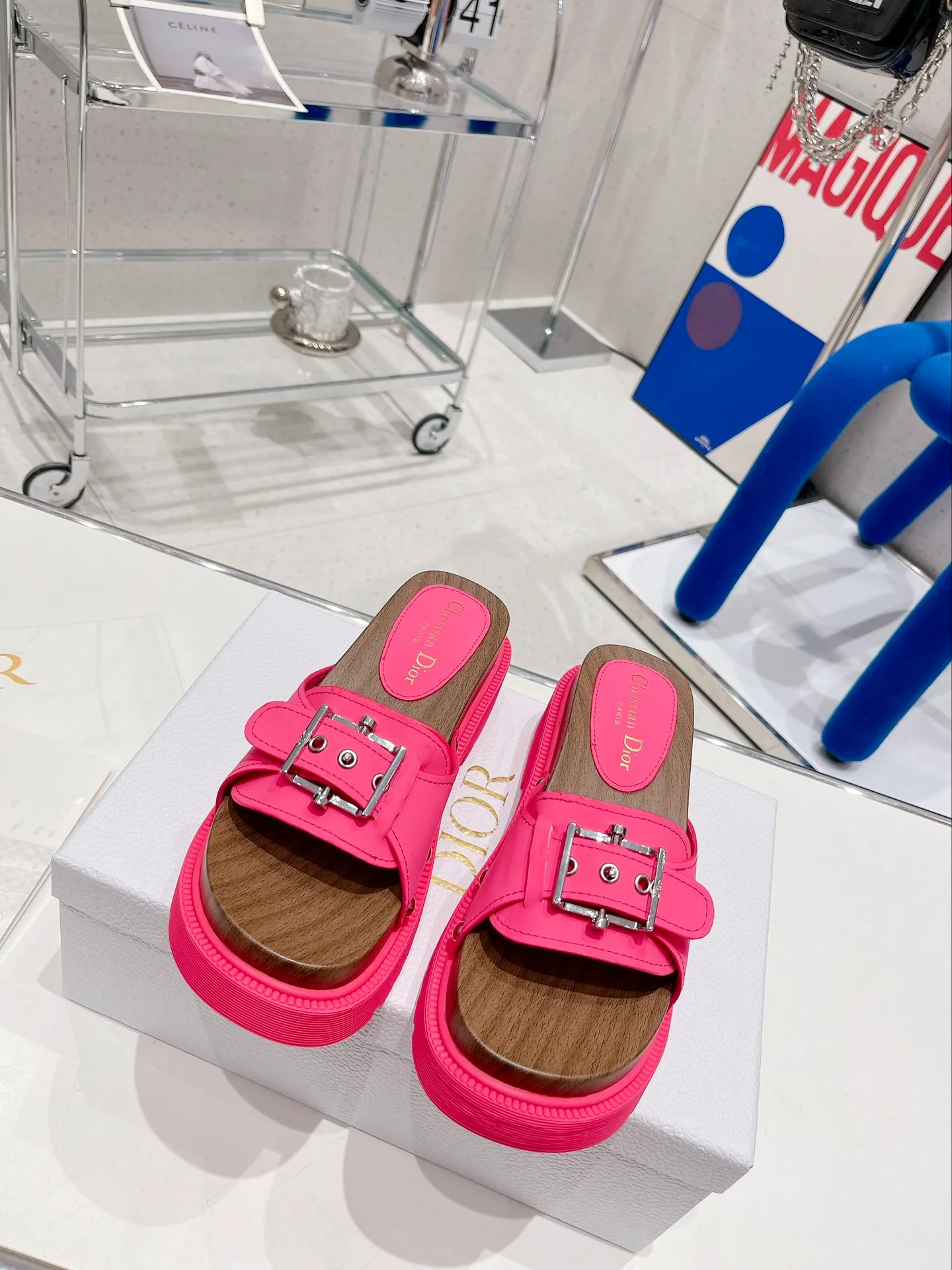 Dior - Новинка сезона осень/зима 2022 - Тапочки Quake