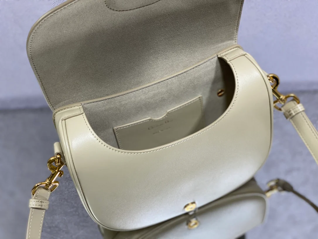 Dior Bobby Medium 22cm, кремово-абрикосовая кожа