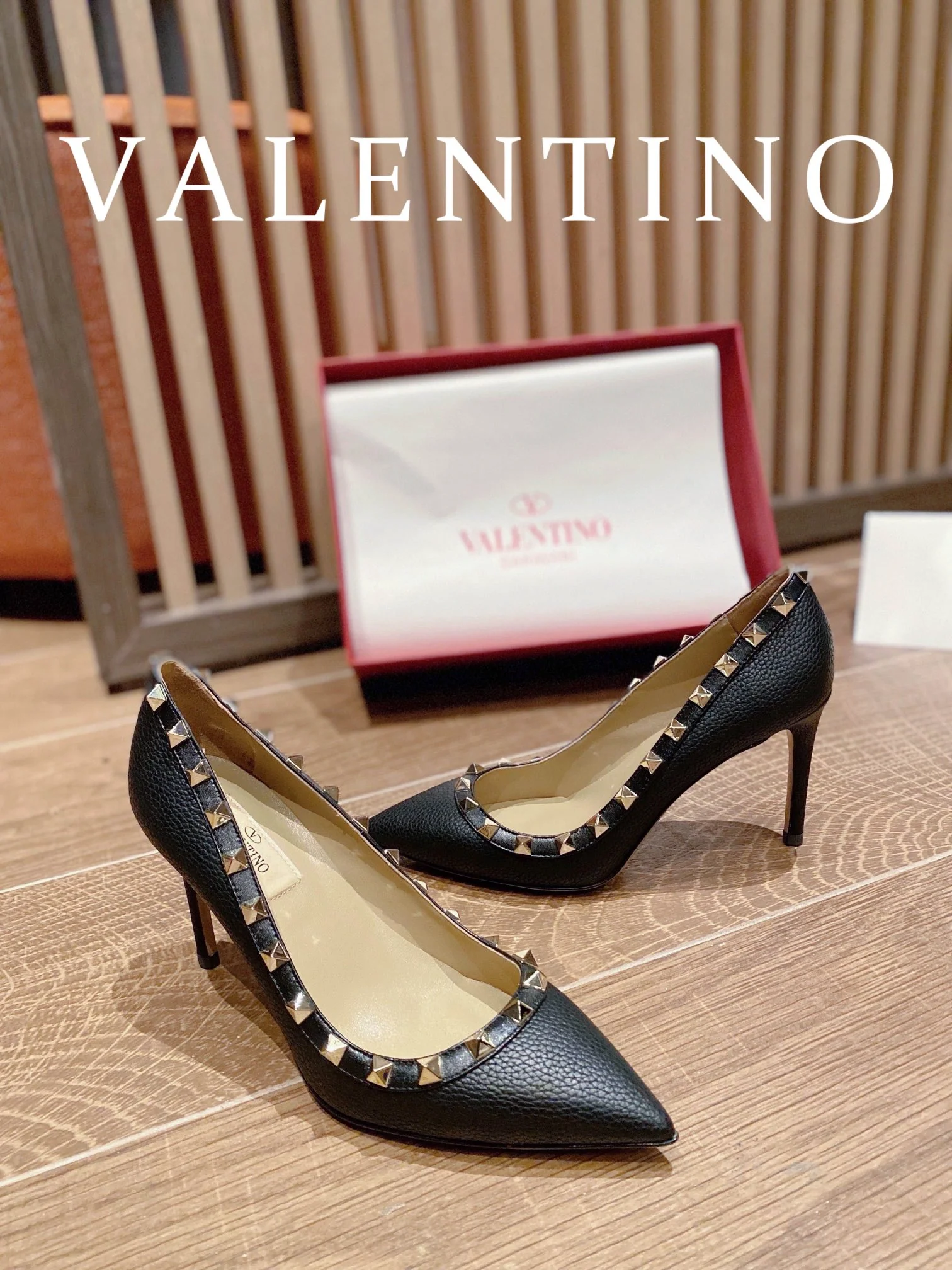 Классические туфли на высоком каблуке Valentino - черные