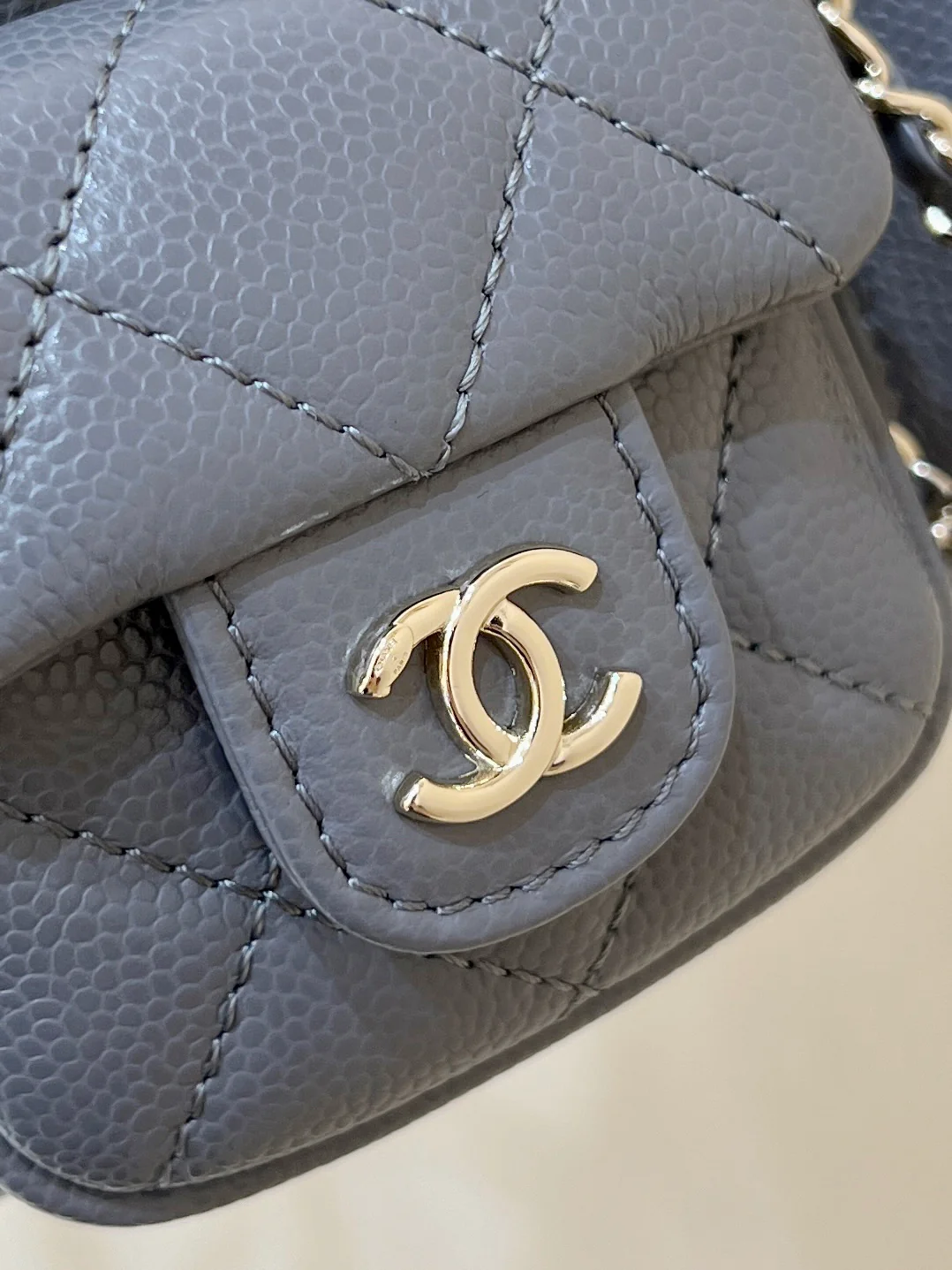 Рюкзак Chanel 24a-duma Frog, маленький, серый.