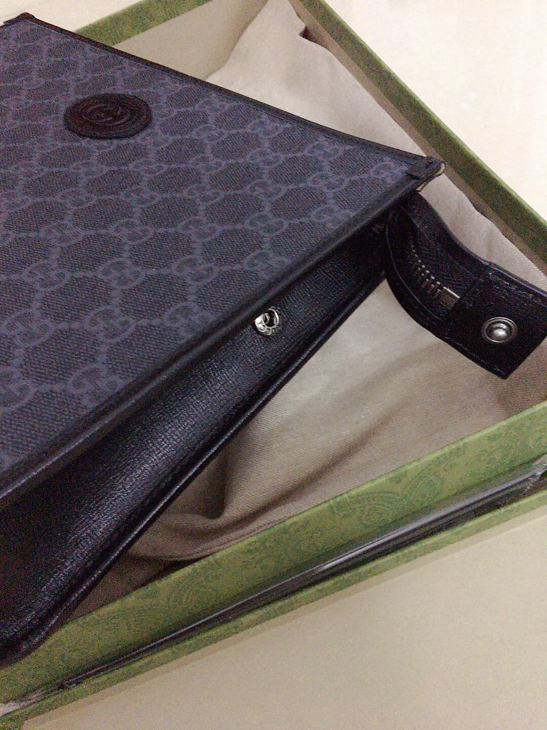 Gucci-新款老花手拿包