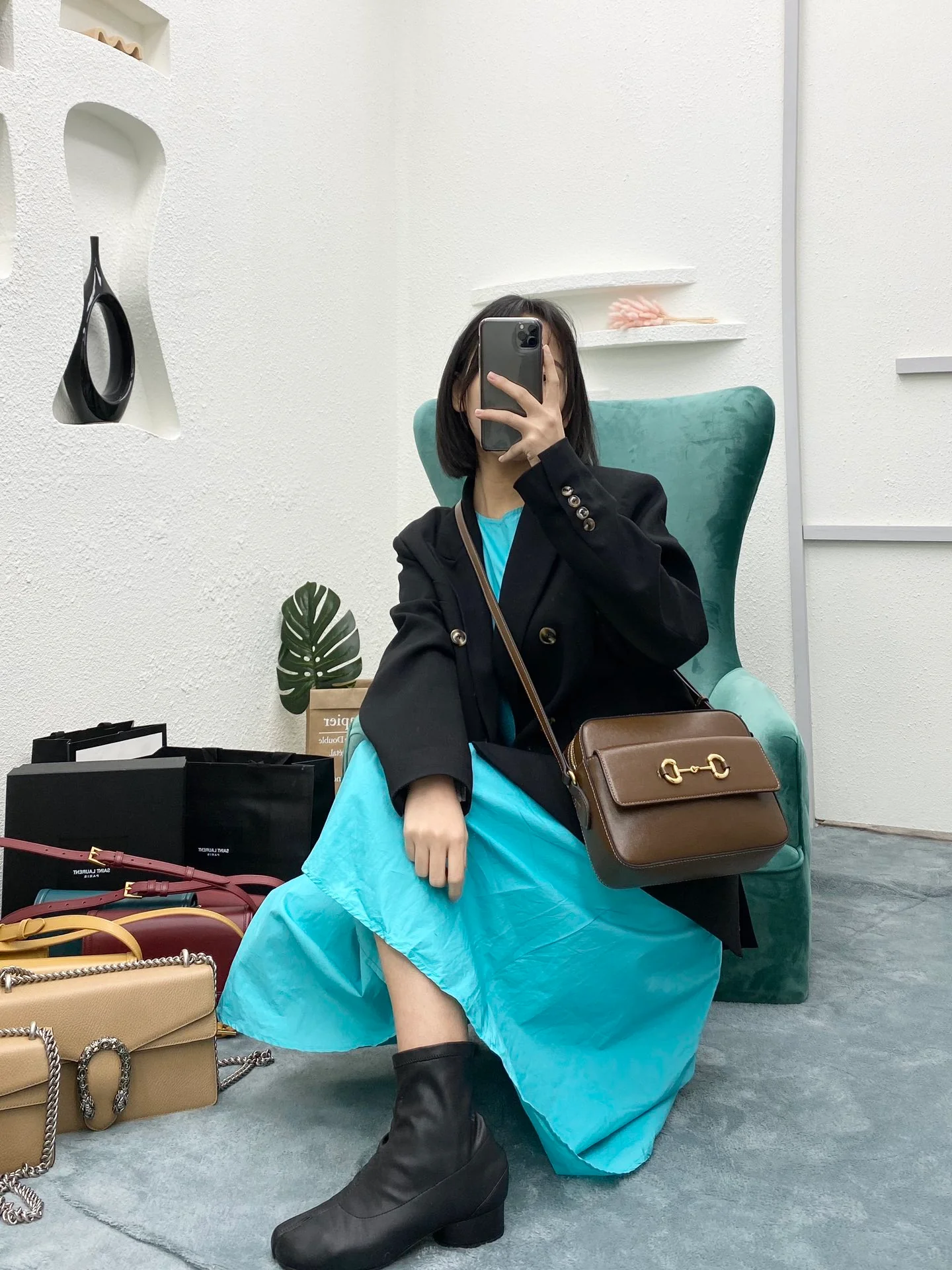 Сумка для фотоаппарата Gucci 1955 с пряжкой в ??виде подковы - 4 шт.