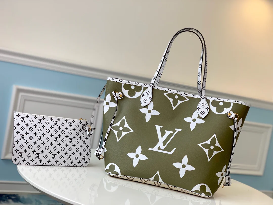 m44568-LV-2019-Summer-Neverfull-Handbag-Medium