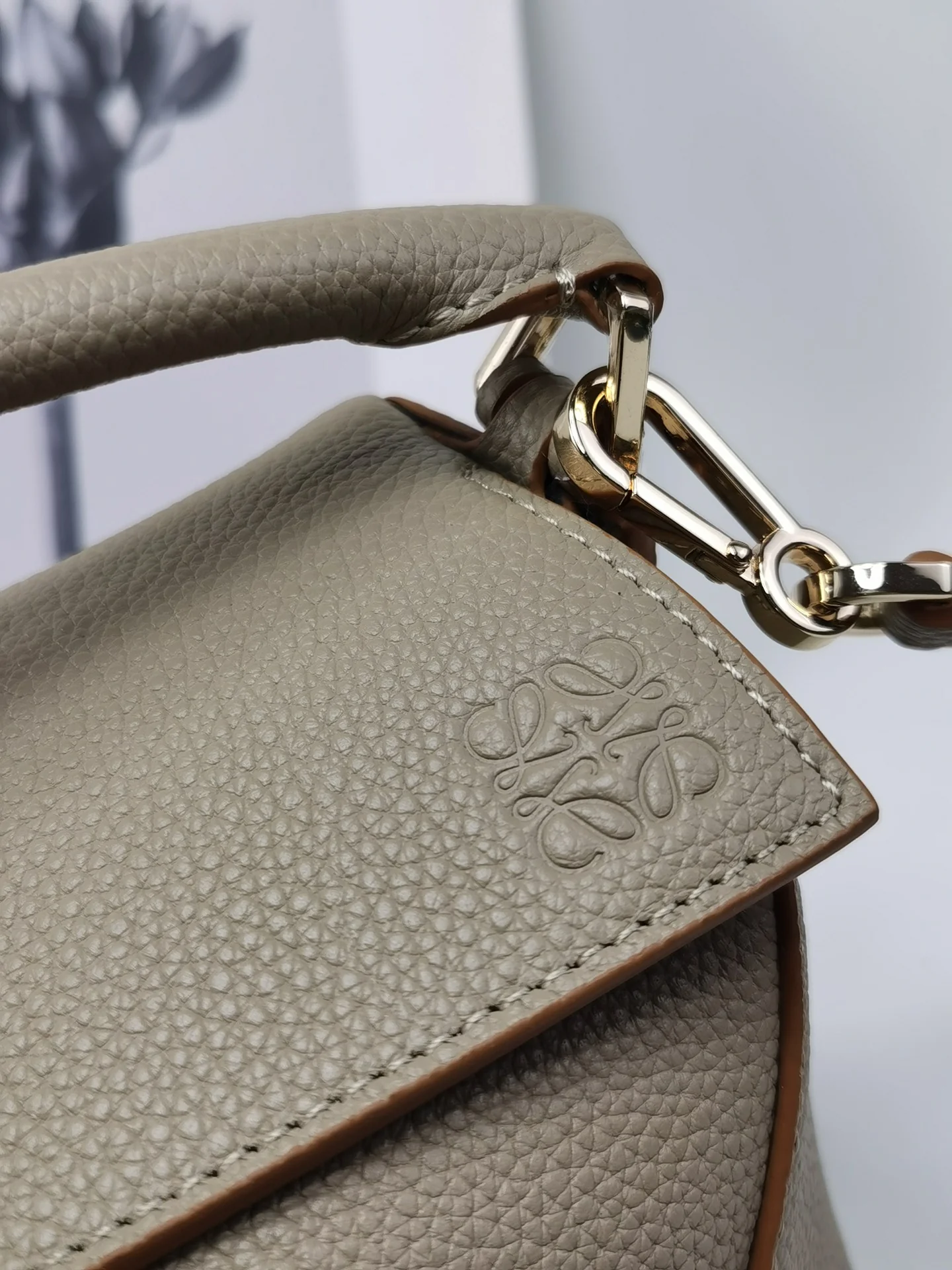 Loewe Puzzle, мини-версия из телячьей кожи, 1 шт.