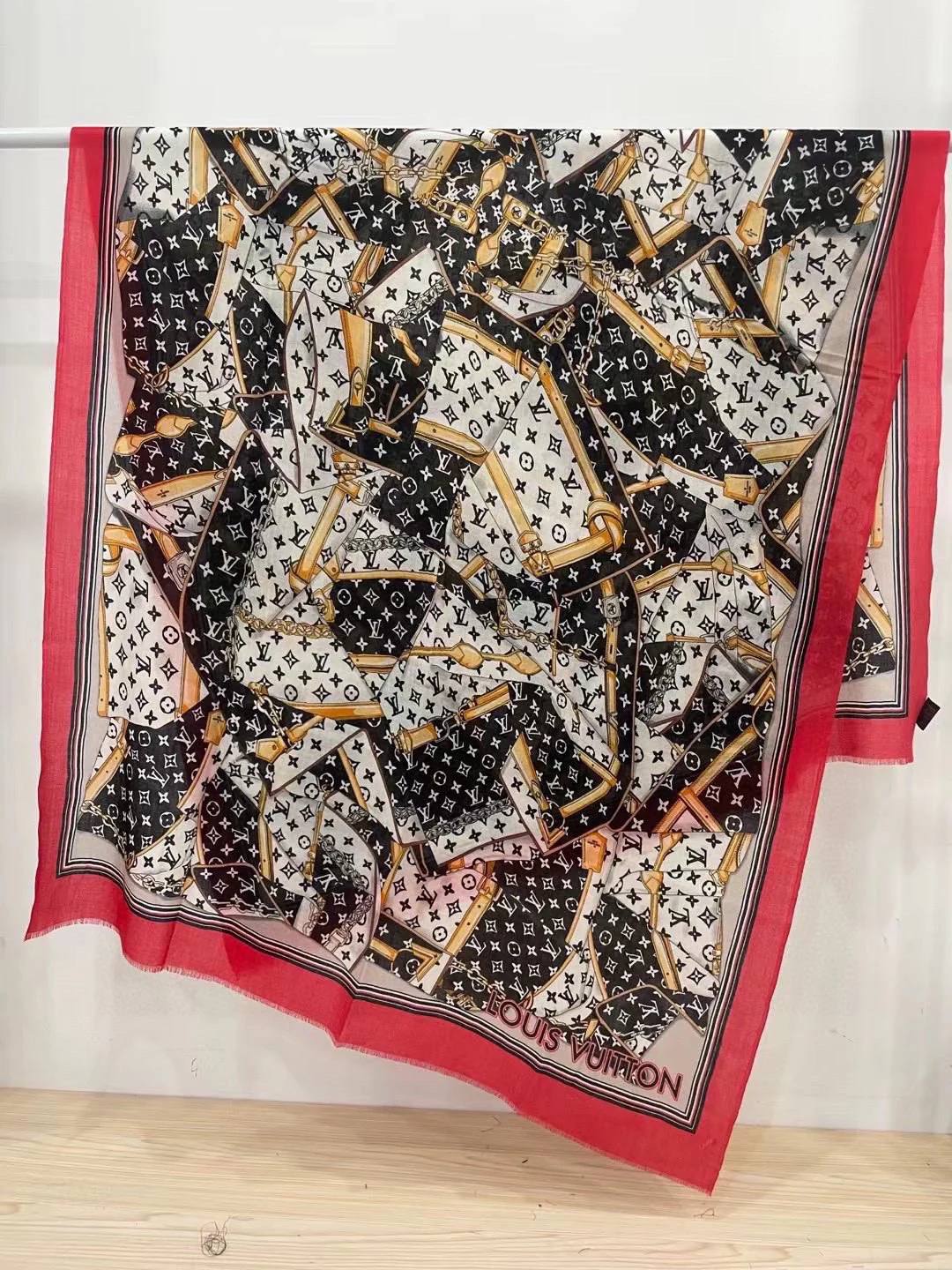 Шарф с монограммой LV, 110-200 см, 100% высококачественный кашемир, красный.