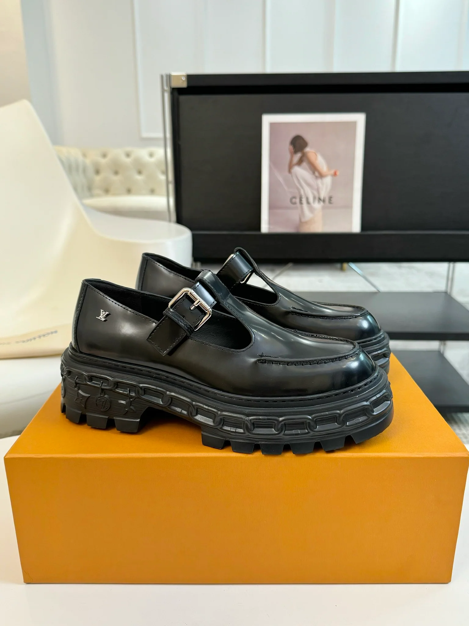 Туфли на платформе LV-2024 - черные