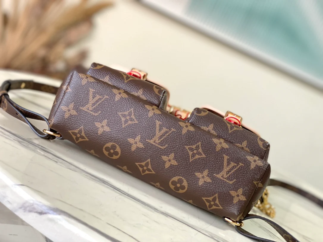 m46932-LV-excursion-pm-Backpack-Classic Monogram Canvas