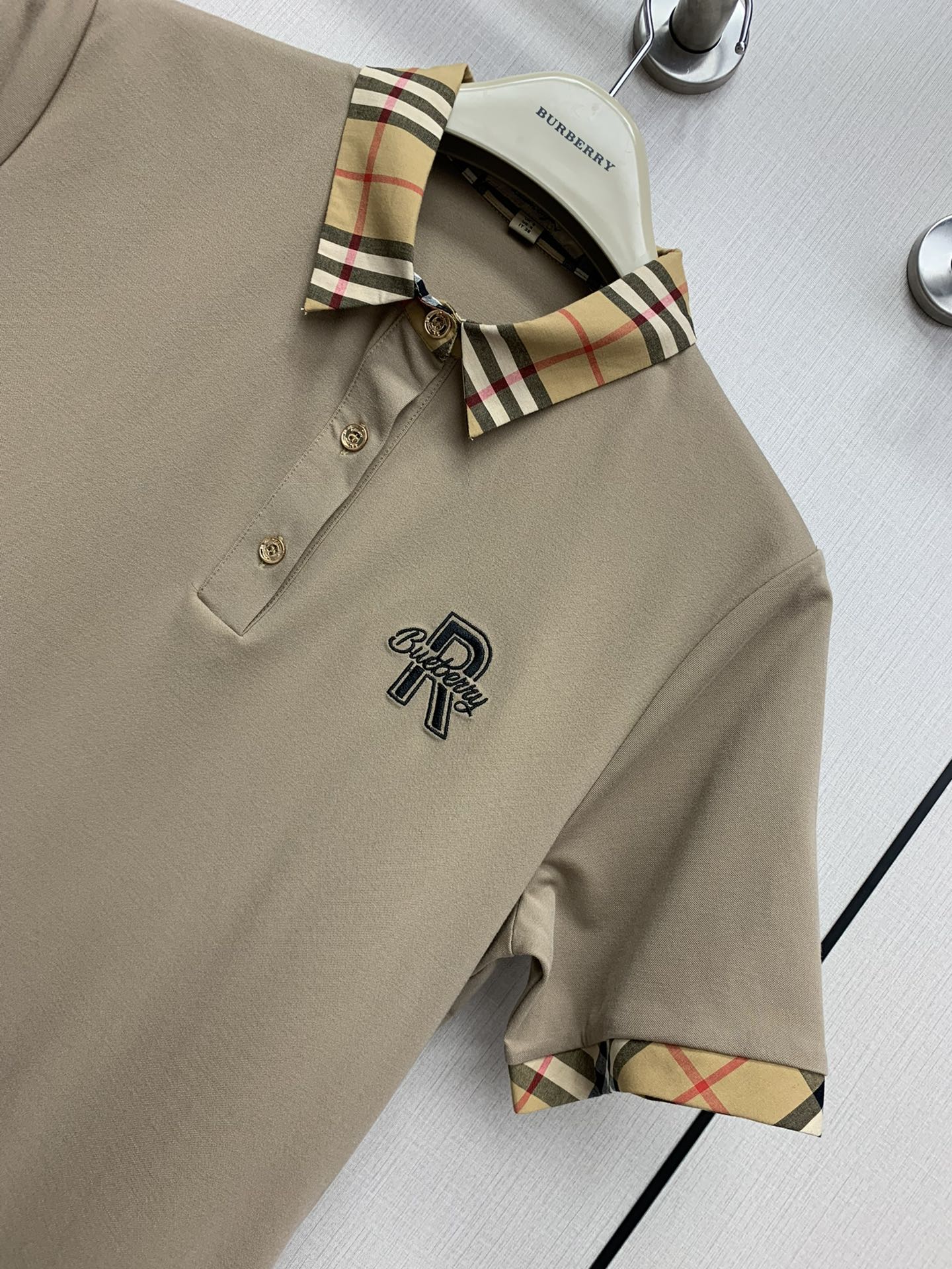 Burberry 2403 - Новое классическое платье в клетку с лоскутным узором для ранней весны - Коричневое