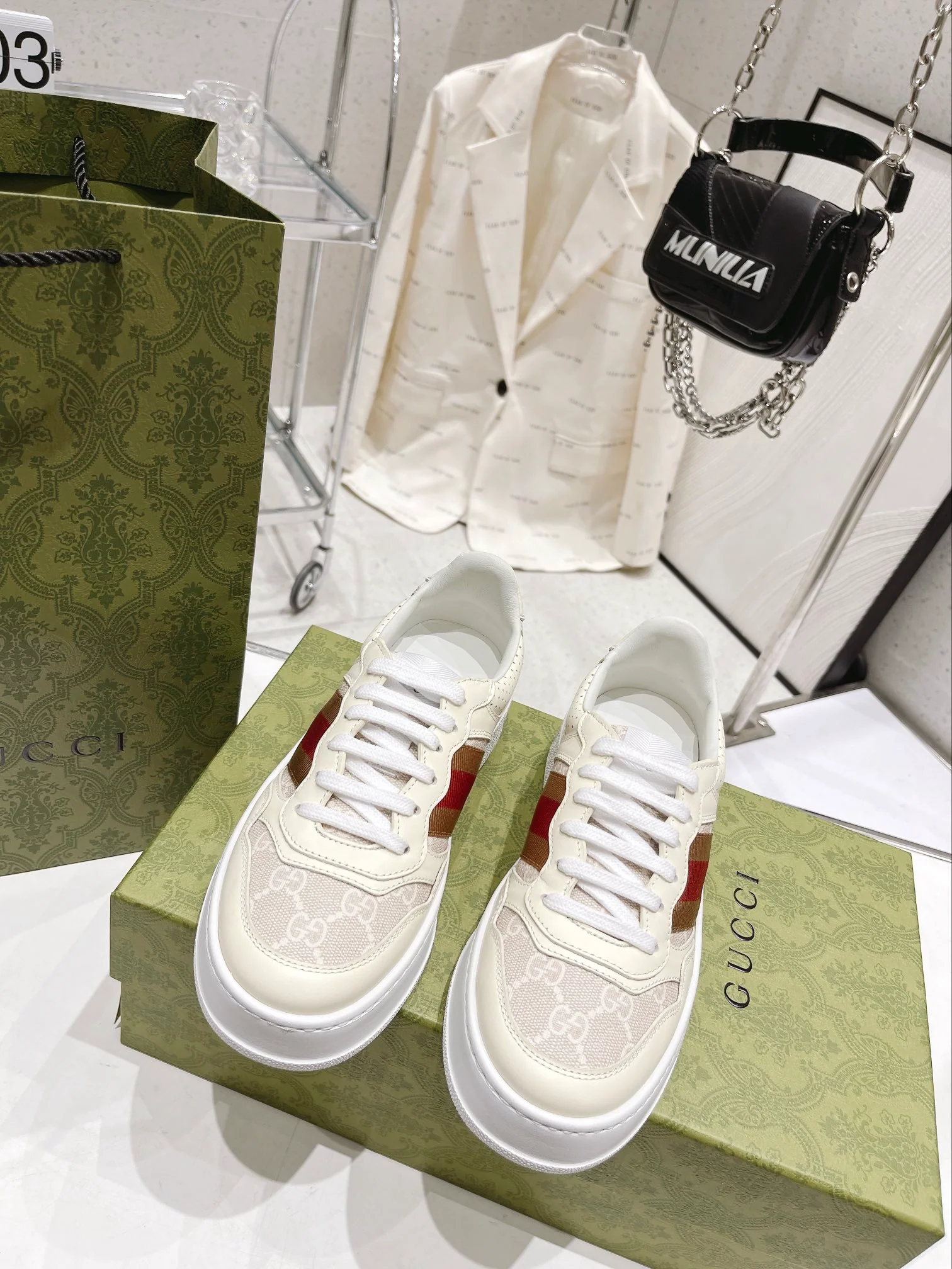 Кроссовки Gucci Chunky B Series на платформе - унисекс - белые