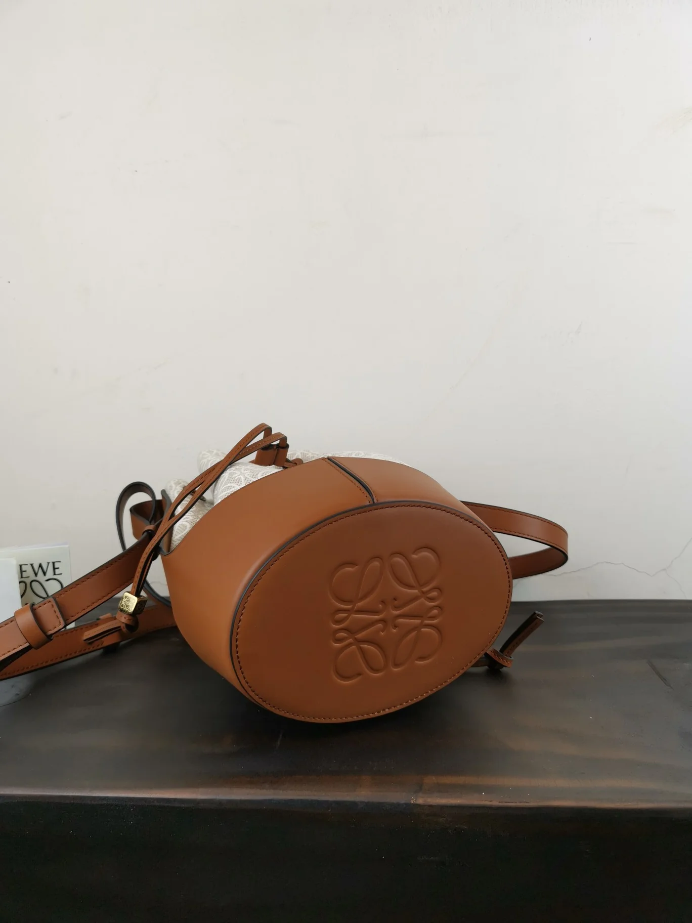 Сумка-ведро Loewe Anagram - маленькая