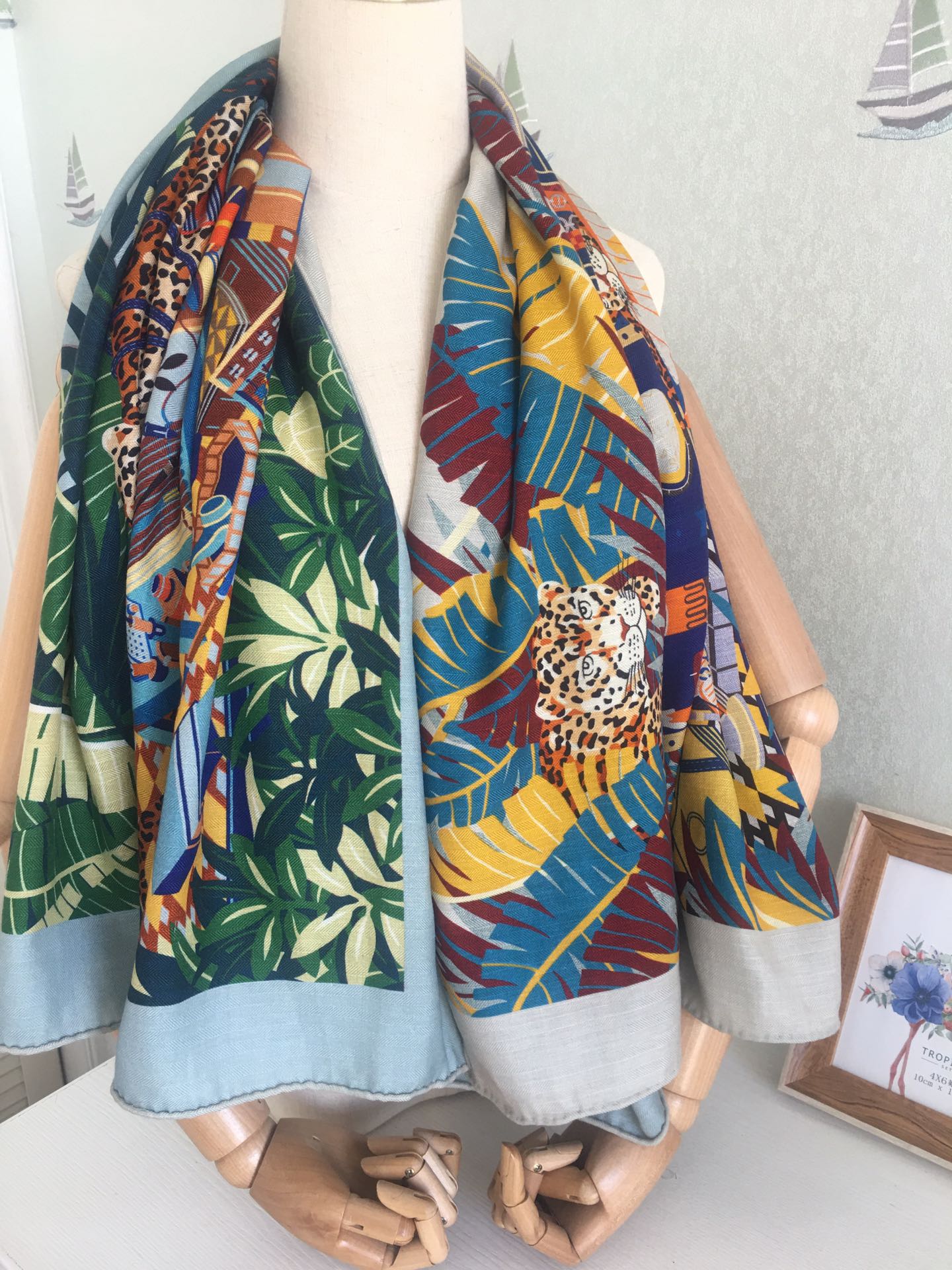 Большой двусторонний шарф Hermes - 136 см - 30 см - Шелк 70 г - Шерсть 11 г