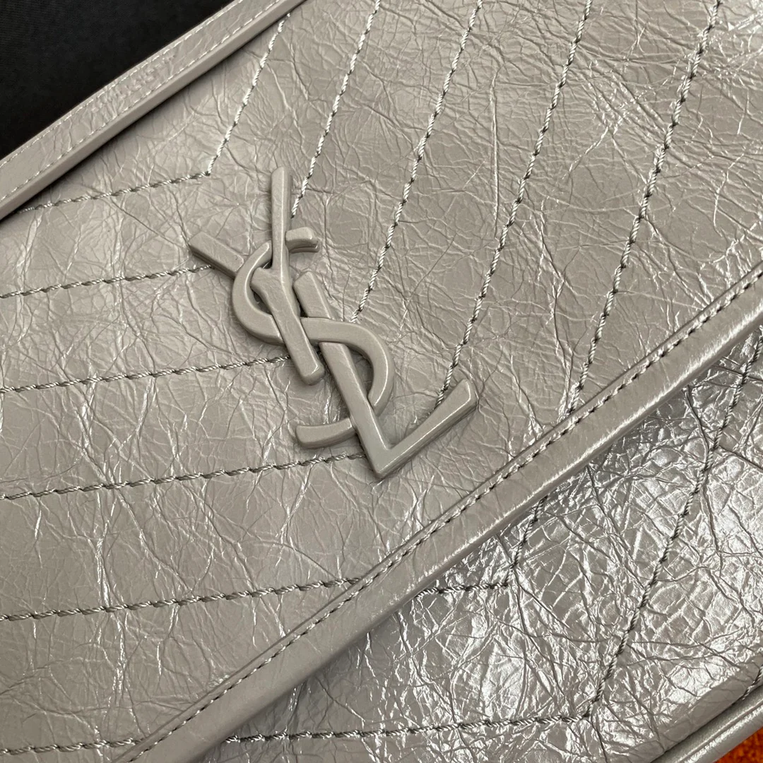 YSL Medium Niki - Светло-серая кожа с масляным покрытием - С замшей D-Buck