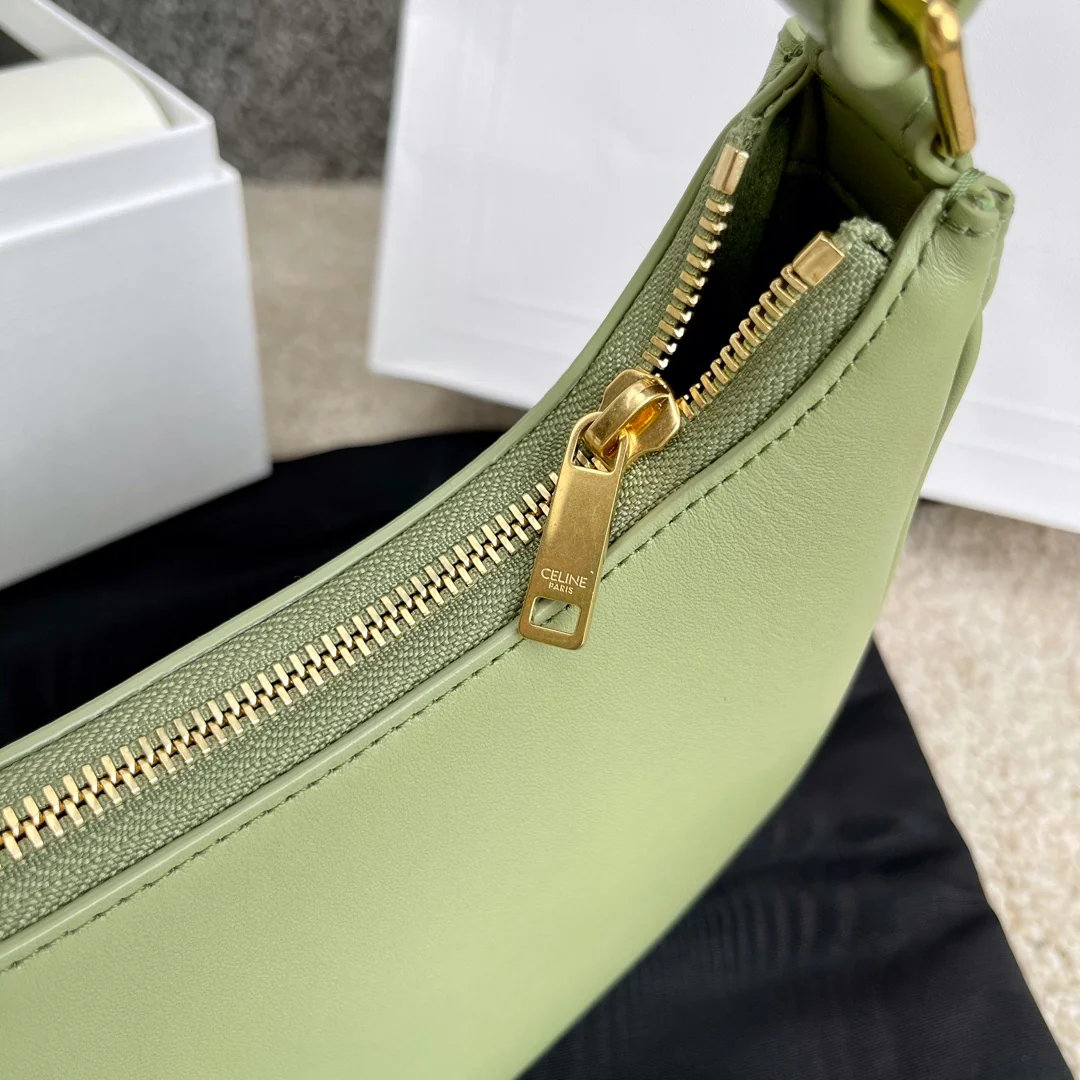 Сумка Celine-ava из гладкой телячьей кожи