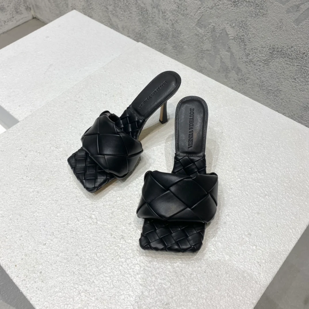 BV - Плетеные сандалии - Черные