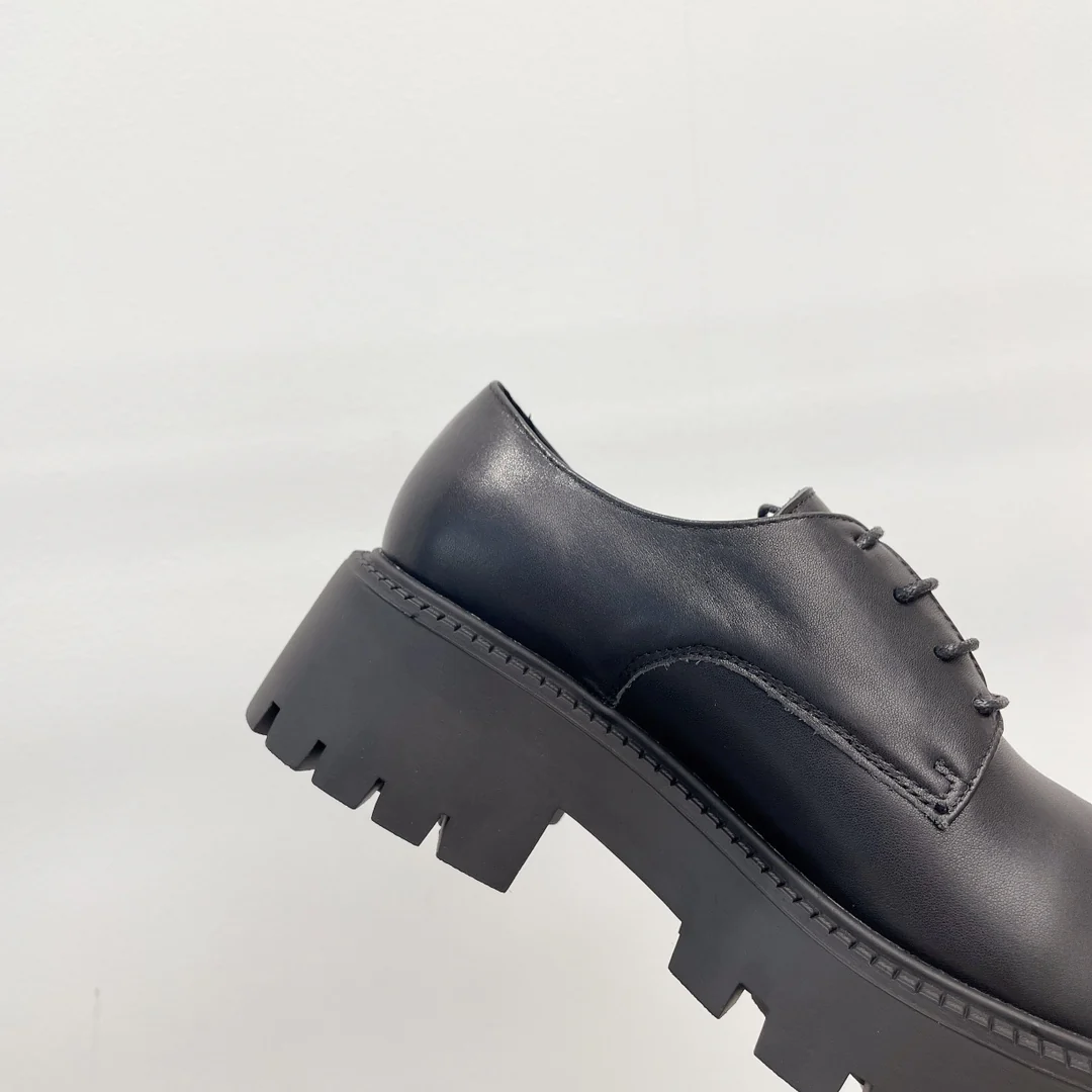 Туфли-дерби Balenciaga с квадратным носком