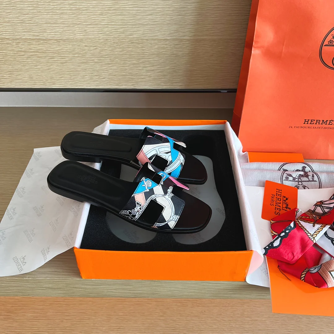 Классические тапочки Hermes H — улучшенная упаковка — черные