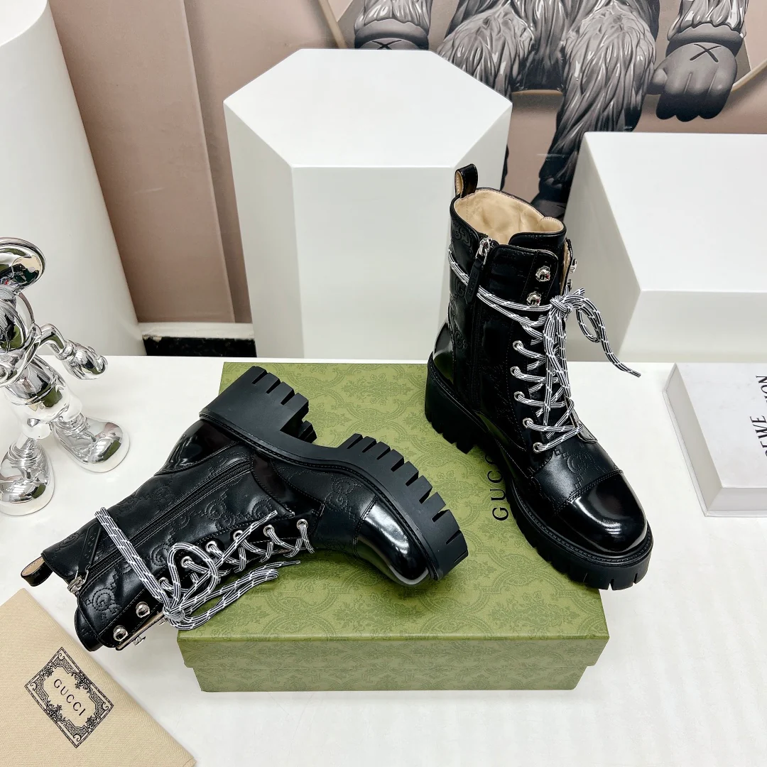 Новинка сезона осень/зима 2023 от Gucci - Ретро ботильоны на платформе со шнуровкой - Черные