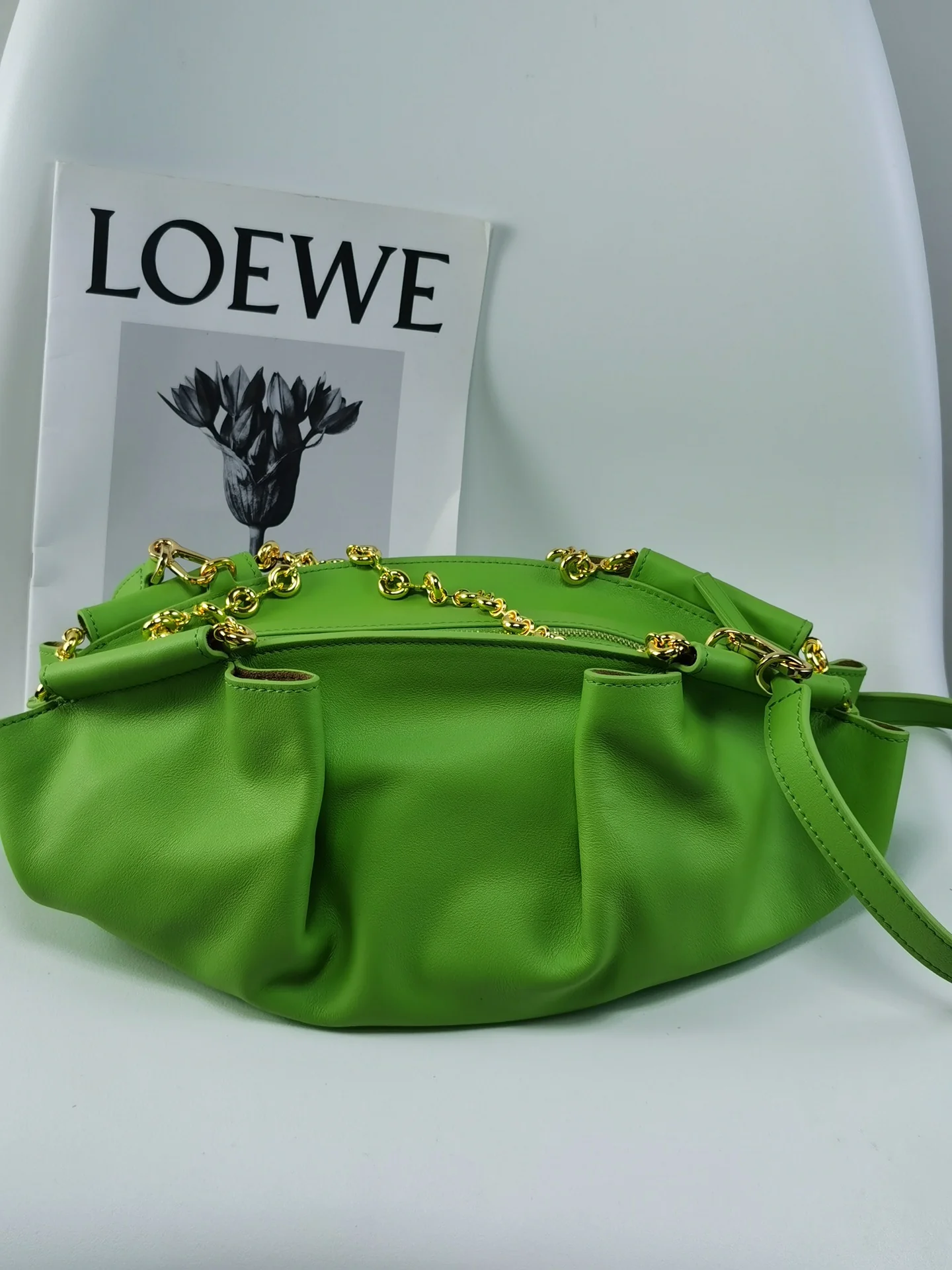 Сумка для прогулок Loewe Paseo - телячья кожа наппа - маленькая - с цепочкой - зеленая