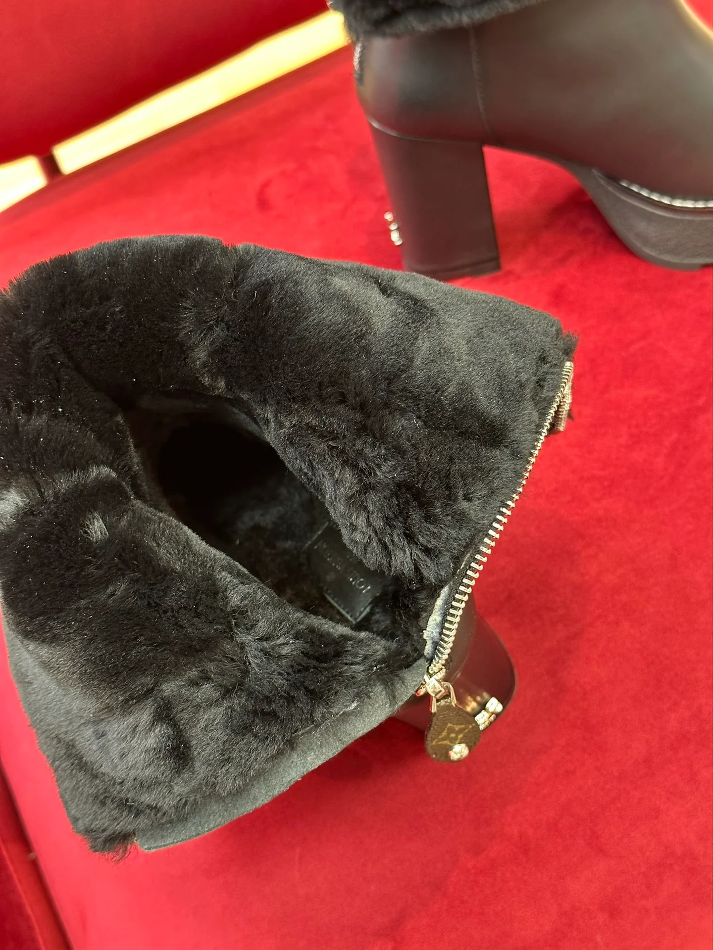 LV - Новинка сезона осень/зима 2022 - Ботинки на массивном каблуке и платформе (двусторонние)