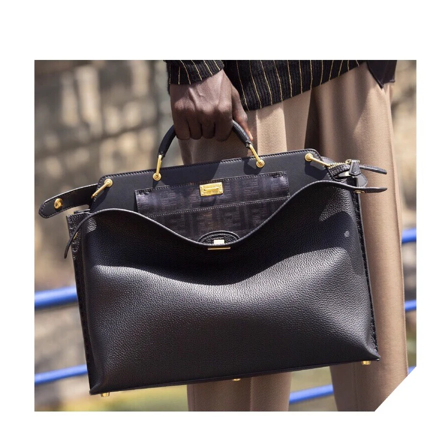 Кожаная сумка Fendi Peekaboo Ionic Essential