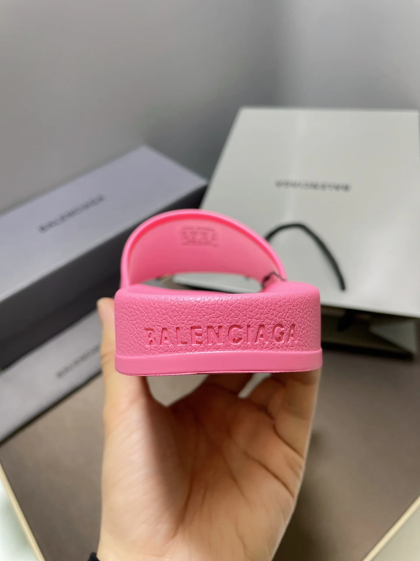 Balenciaga - Новая модель 2022 года - Тапочки с эффектом памяти и улучшенной упругостью - 4