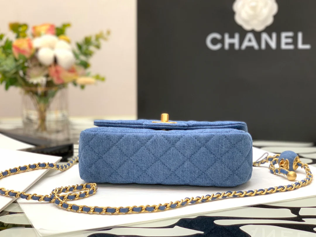 Chanel - Сумка с квадратным клапаном 