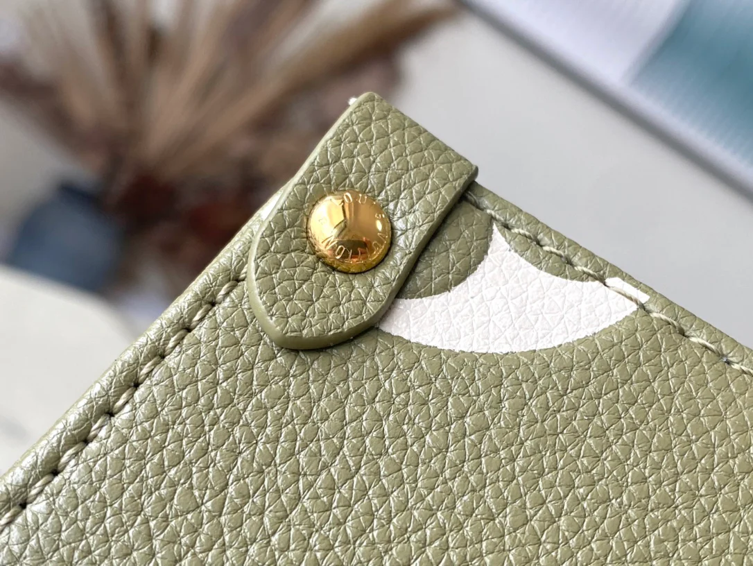 m46569-LV-onthego-grass green-small