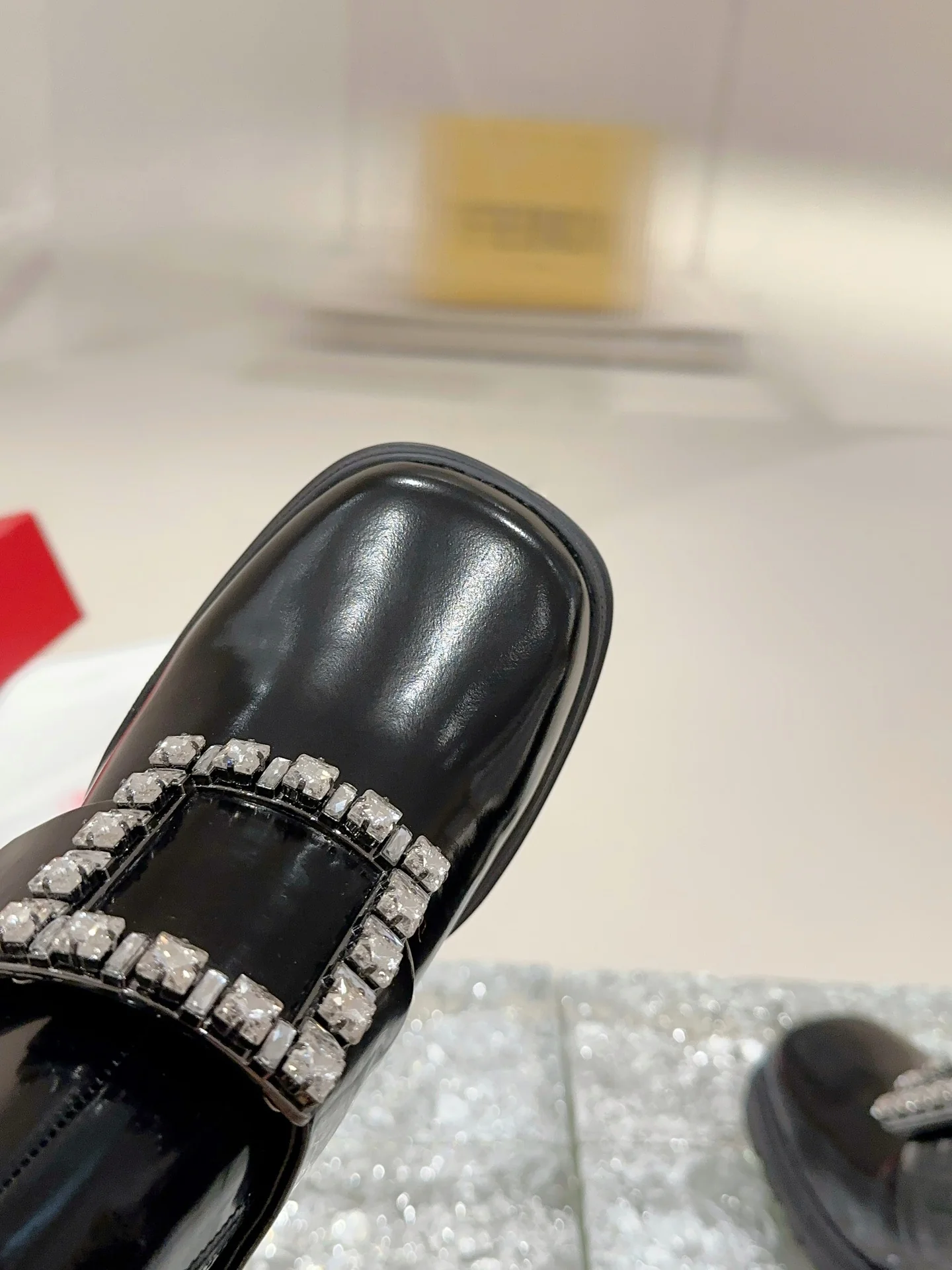 Ботинки на платформе RV-2024 с бриллиантовой пряжкой - черные