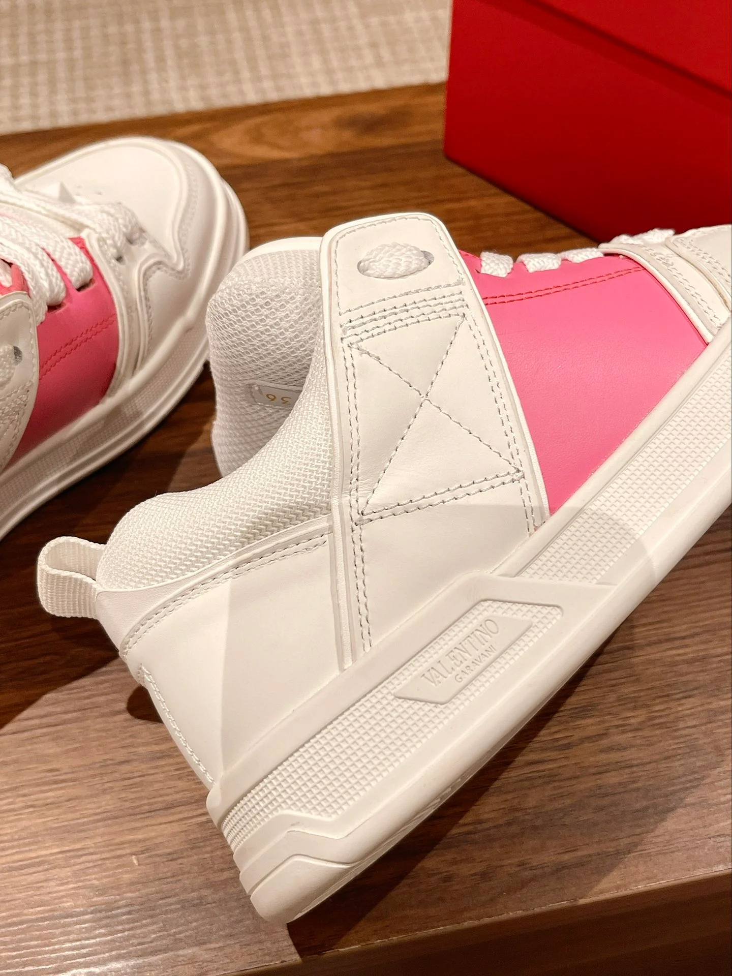Скейтбордные кроссовки Valentino/обувь Puff - белые и розовые