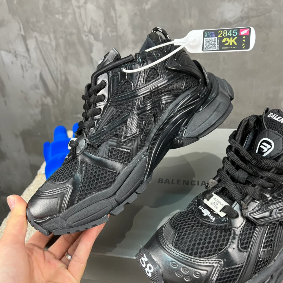 Кроссовки Balenciaga Runner - унисекс - черные