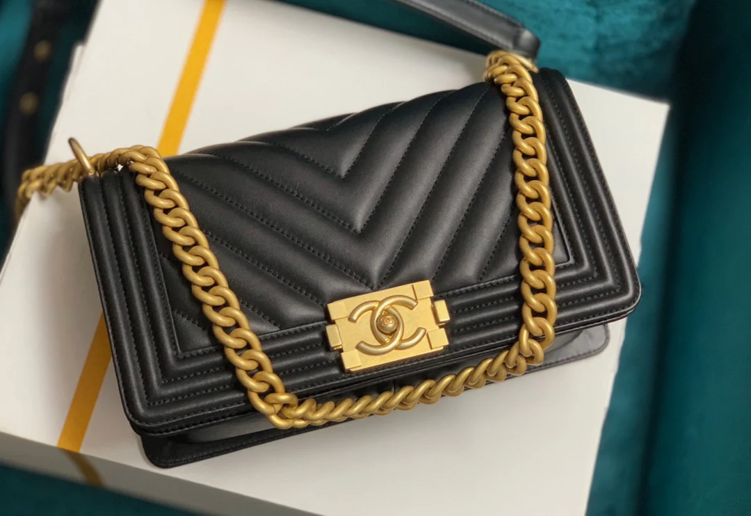 Chanel-boy-25cm-28