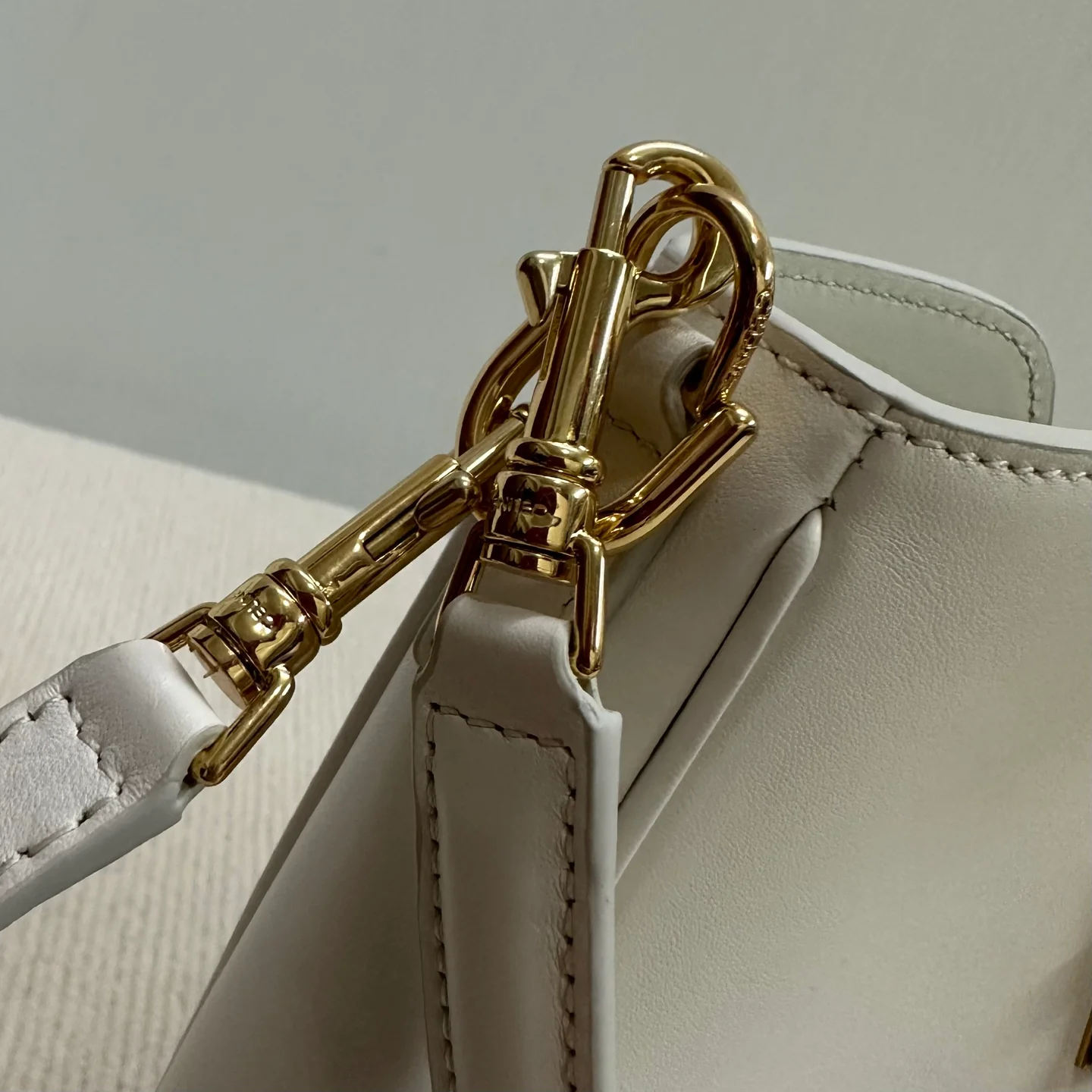 Селин Камиль 16 Мягкий Маленький Белый