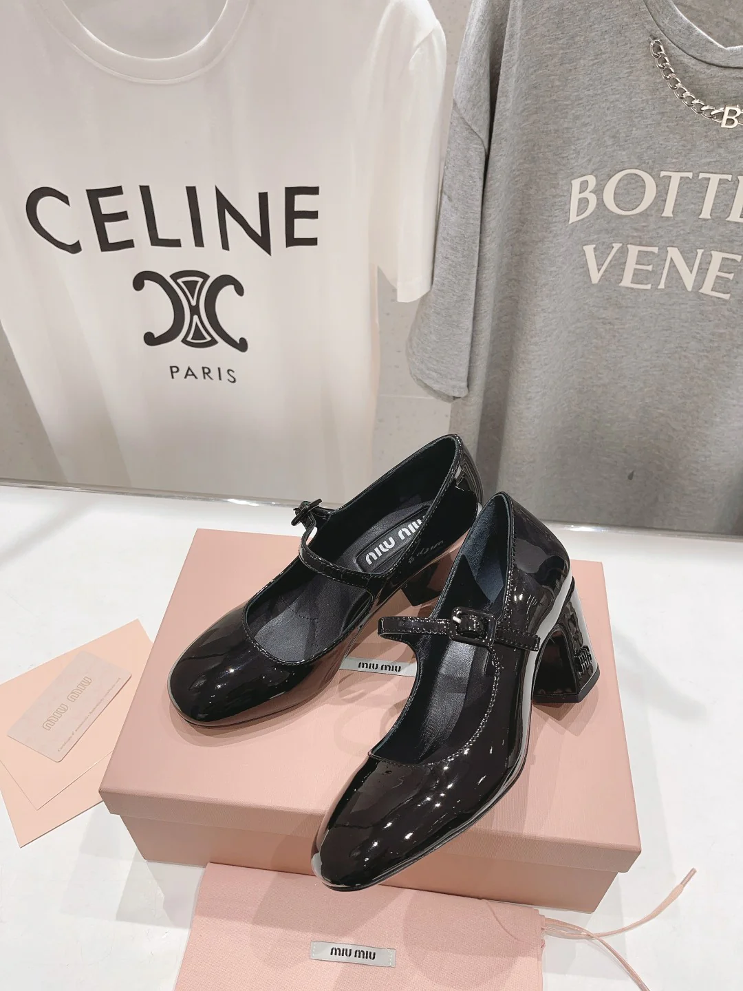 Коллекция Miu Miu 2023 года с подиума - Туфли ?Принцесса Мэри Джейн? - Черные