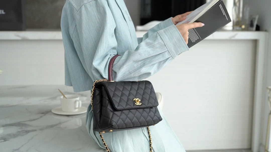 Сумка Chanel Handle 28 - с ручкой из кожи ящерицы - большая, черная