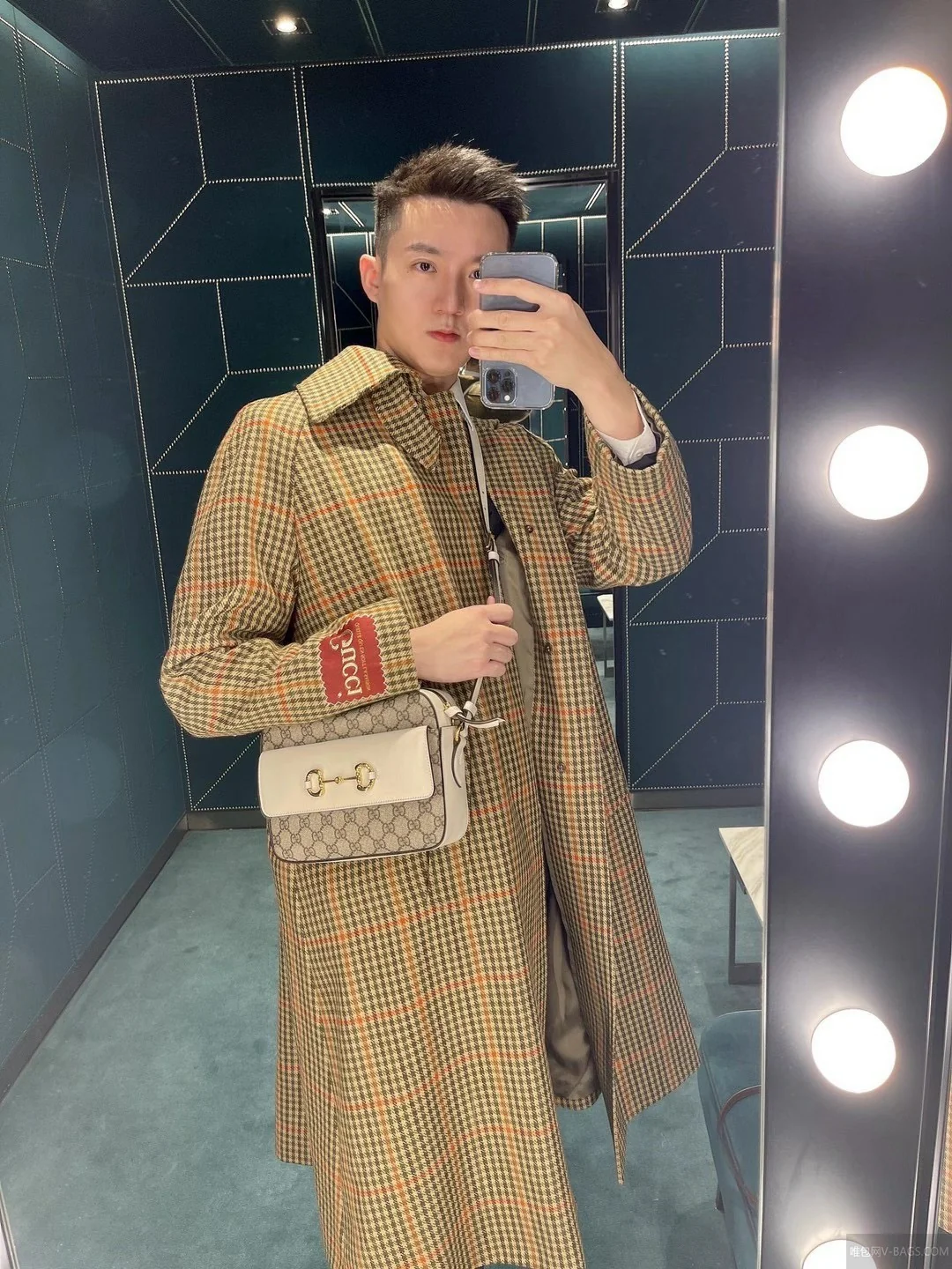 Сумка для фотоаппарата Gucci 1955 с пряжкой в ??виде подковы - 2 шт.