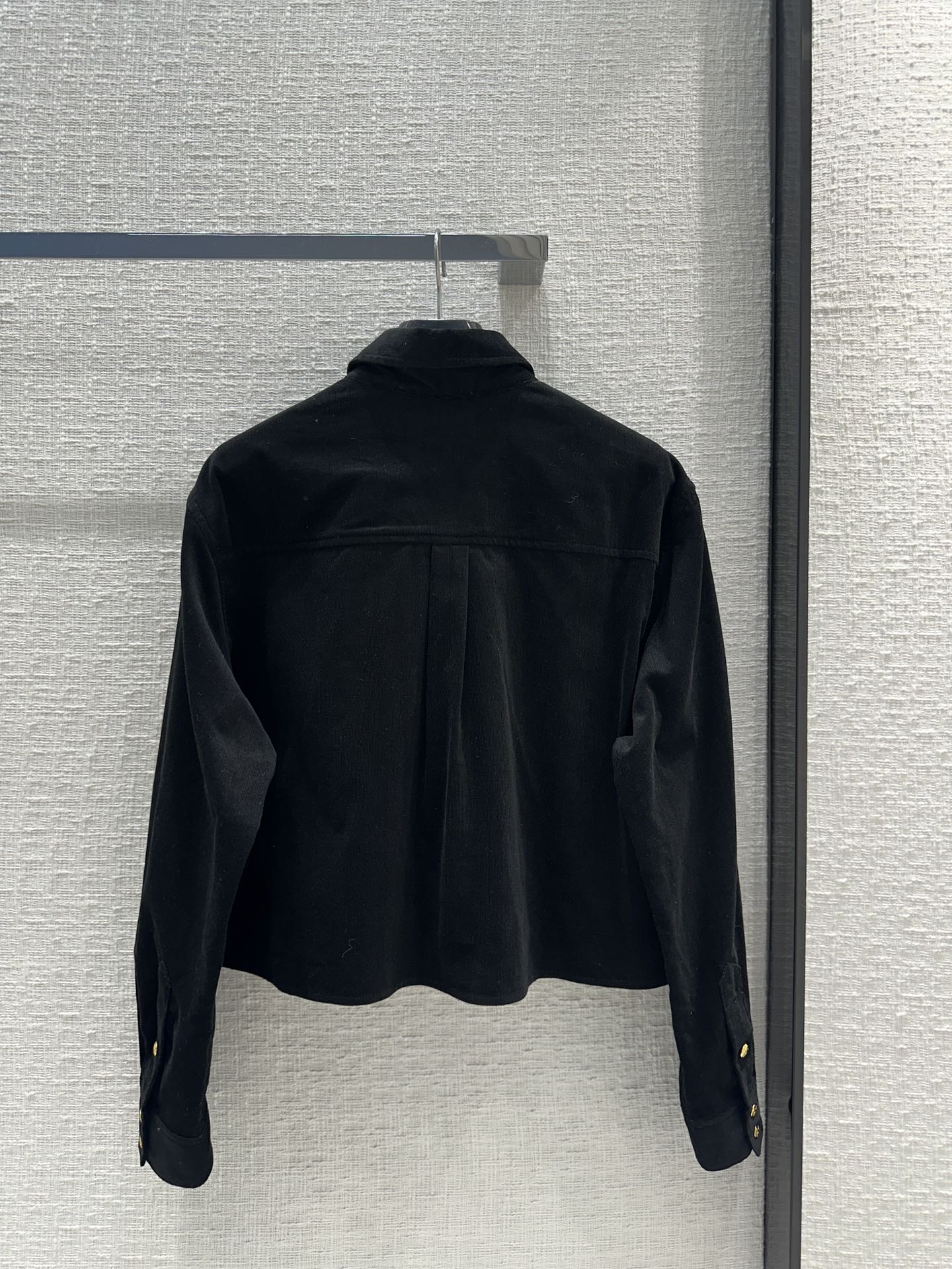 Вельветовая рубашка Celine-2403-24 для ранней весны с золотыми пуговицами