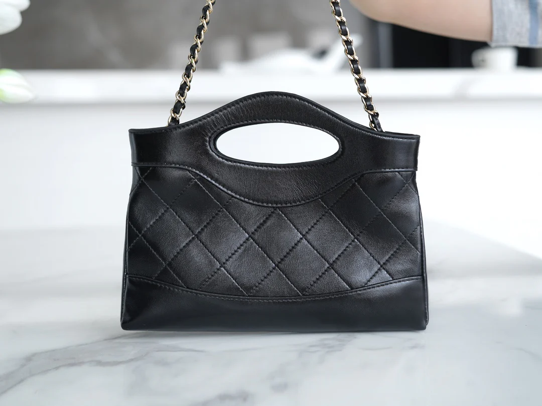 Новые поступления Chanel ранней весной - Chanel - 31 - Горизонтальный - Nono - Черный