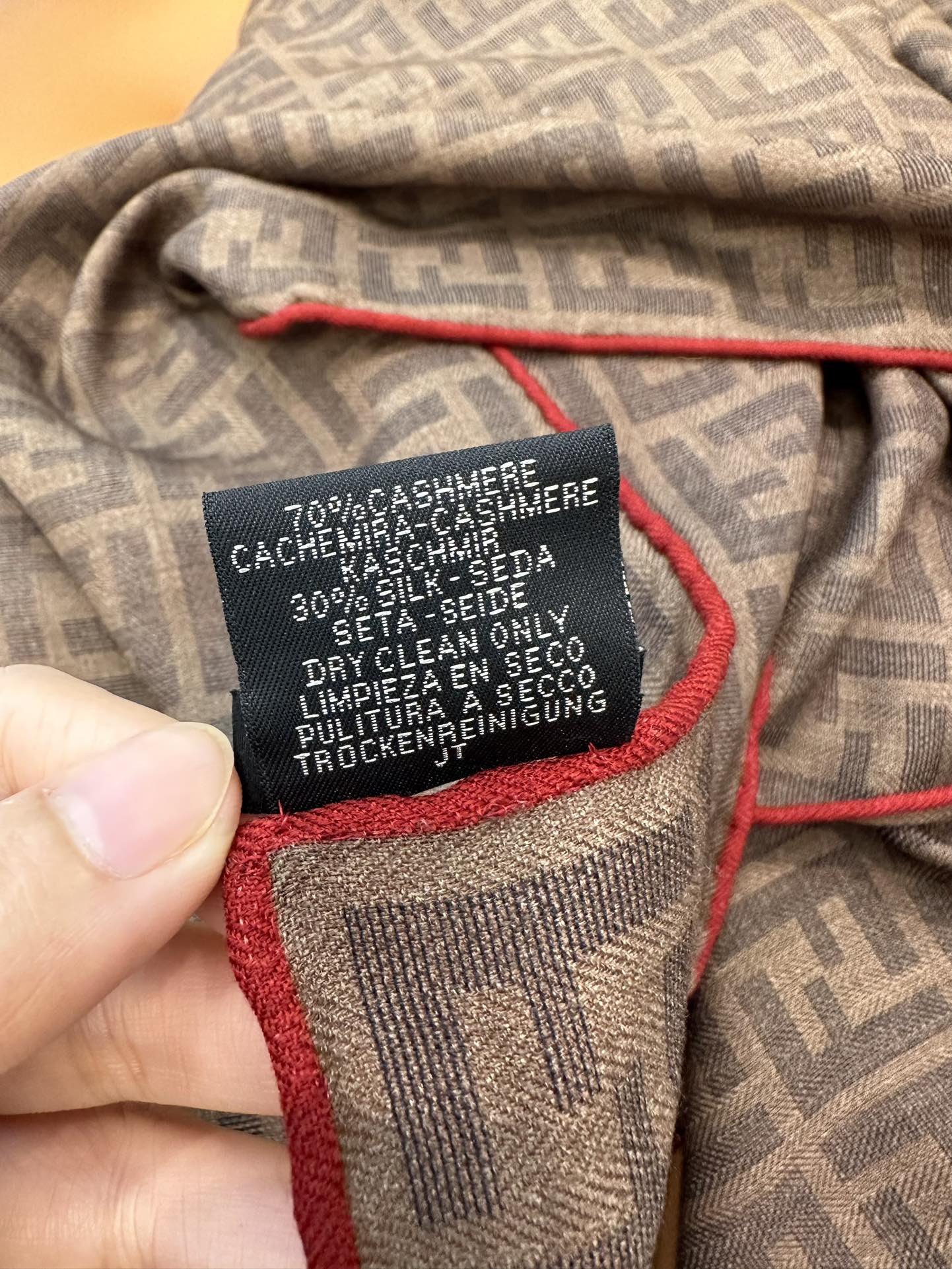 Классический платок Fendi 2024 с монограммой - 140-140